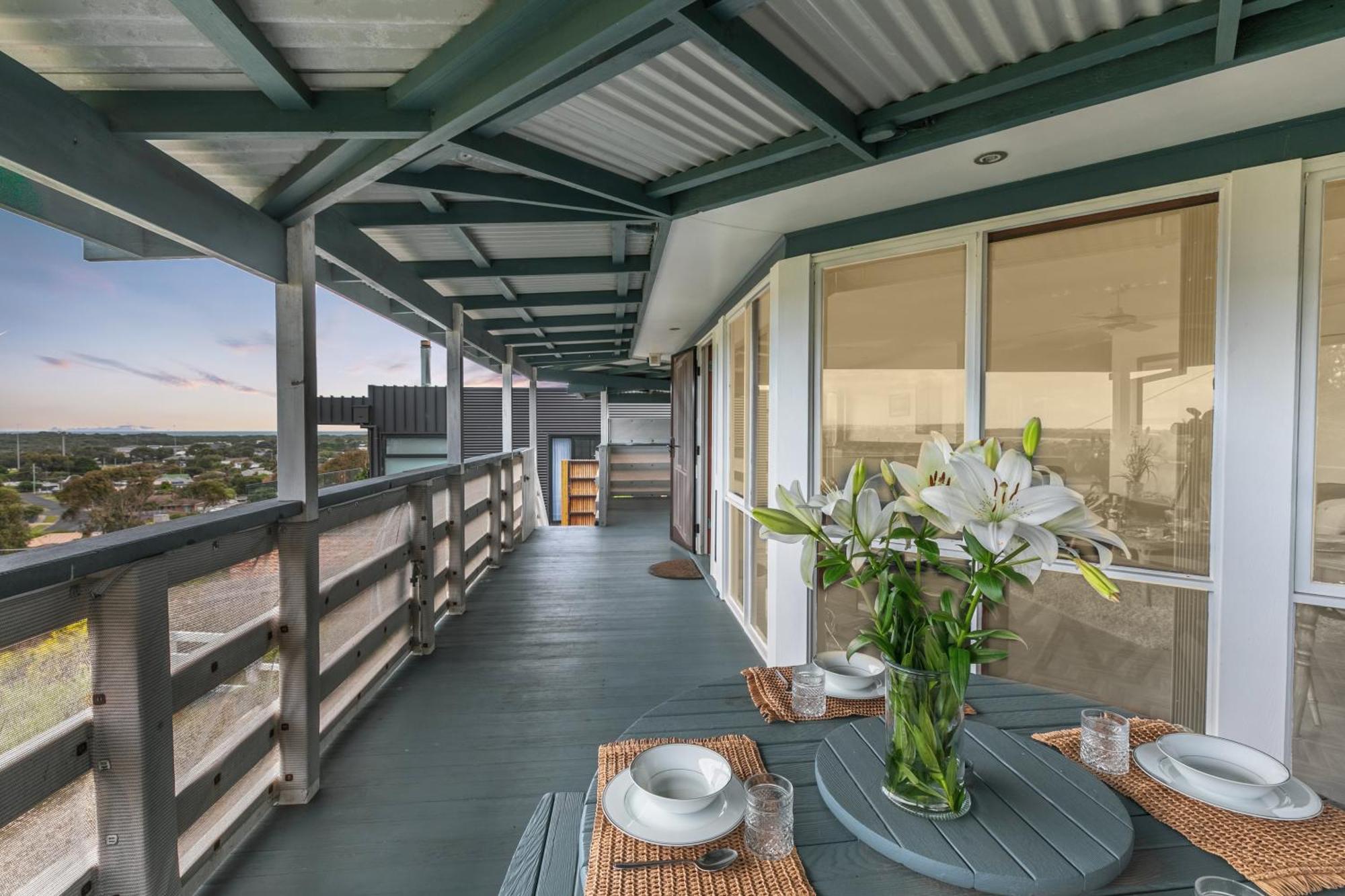Views On Sunset Strip- Walk To The Ocean Grove